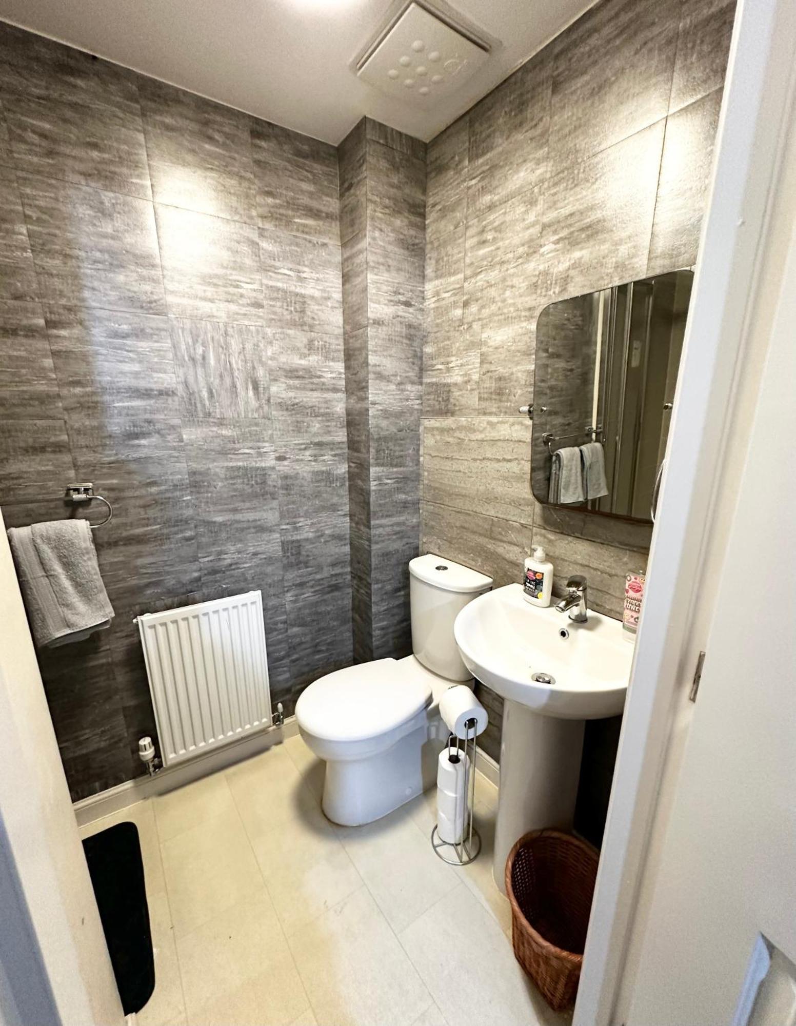Holiday home City Spa House: Spacious 10-sleeper With Jacuzzi Near Centre *